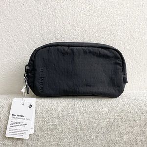 ‼️SOLD‼️ NWT Lululemon Mini Belt Bag in Black